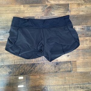 Lulu speed up shorts size 8 (low rise)